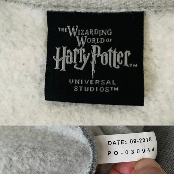 HARRY Potter Gryffindor Universal Studios Sweatshirt, Small - Picture 5 of 16